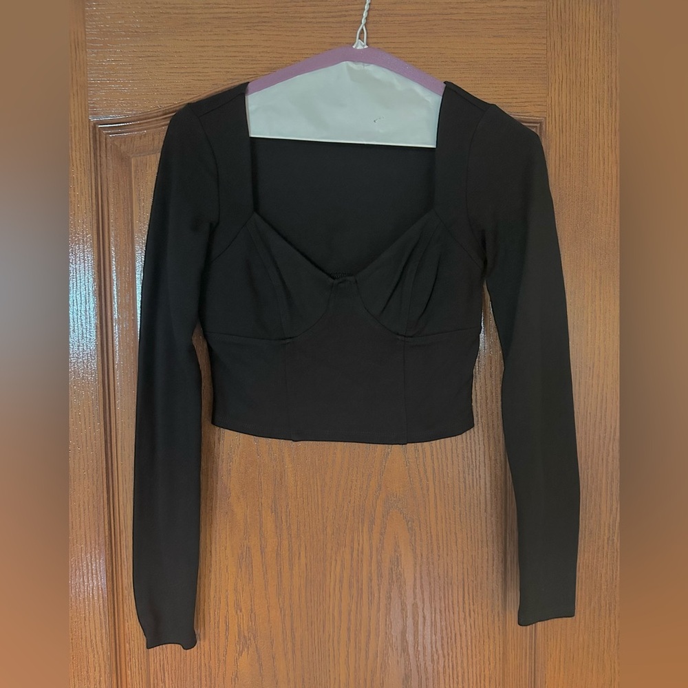 Elegant Black Long Sleeve Women's Crop Top